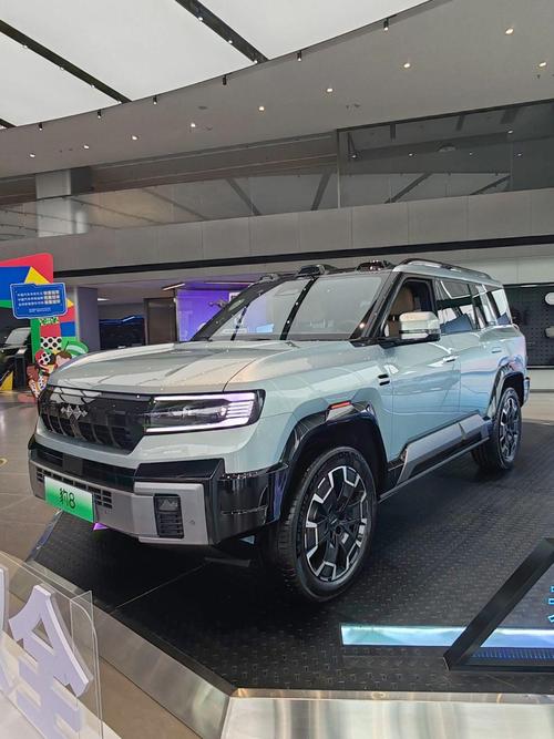 深圳322比亚迪方程豹硬派越野的爆款，英菲尼迪35周年与你共成长